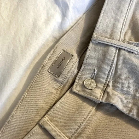 Mother Denim The Weekender Fray Jean - Picture 8 of 10